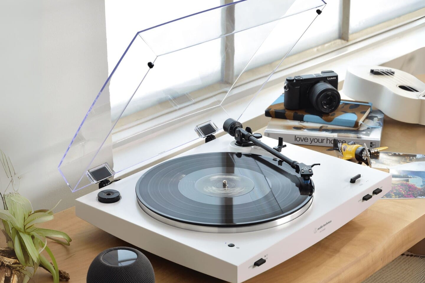 Audio-Technica AT-LP3XBT Turntable