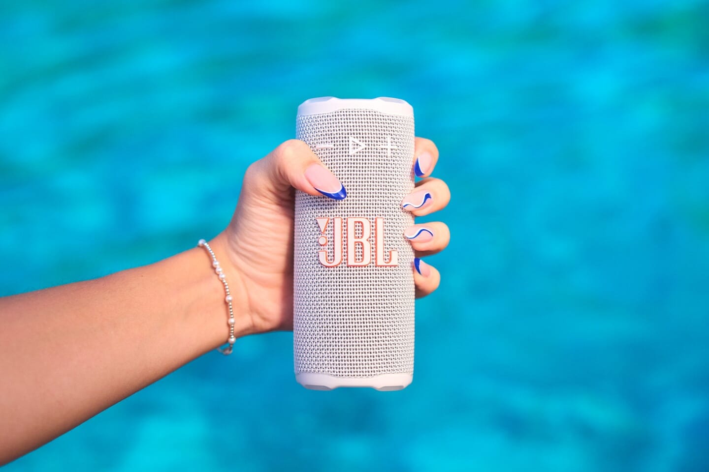 Up To 14 Hours Playtime