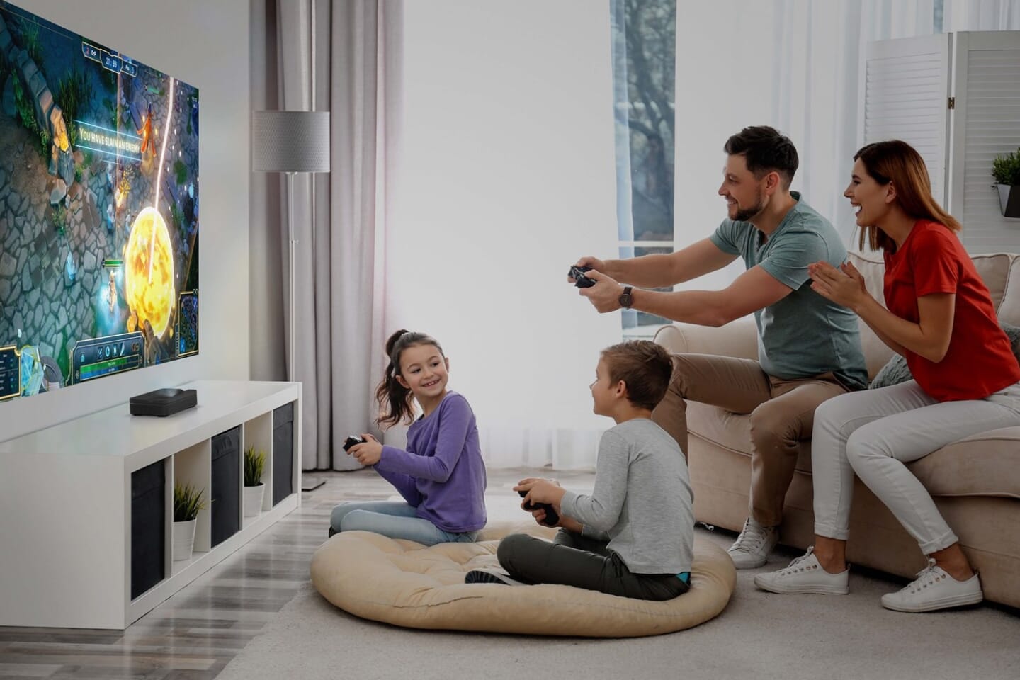 Full HD Resolution, HDR Ready