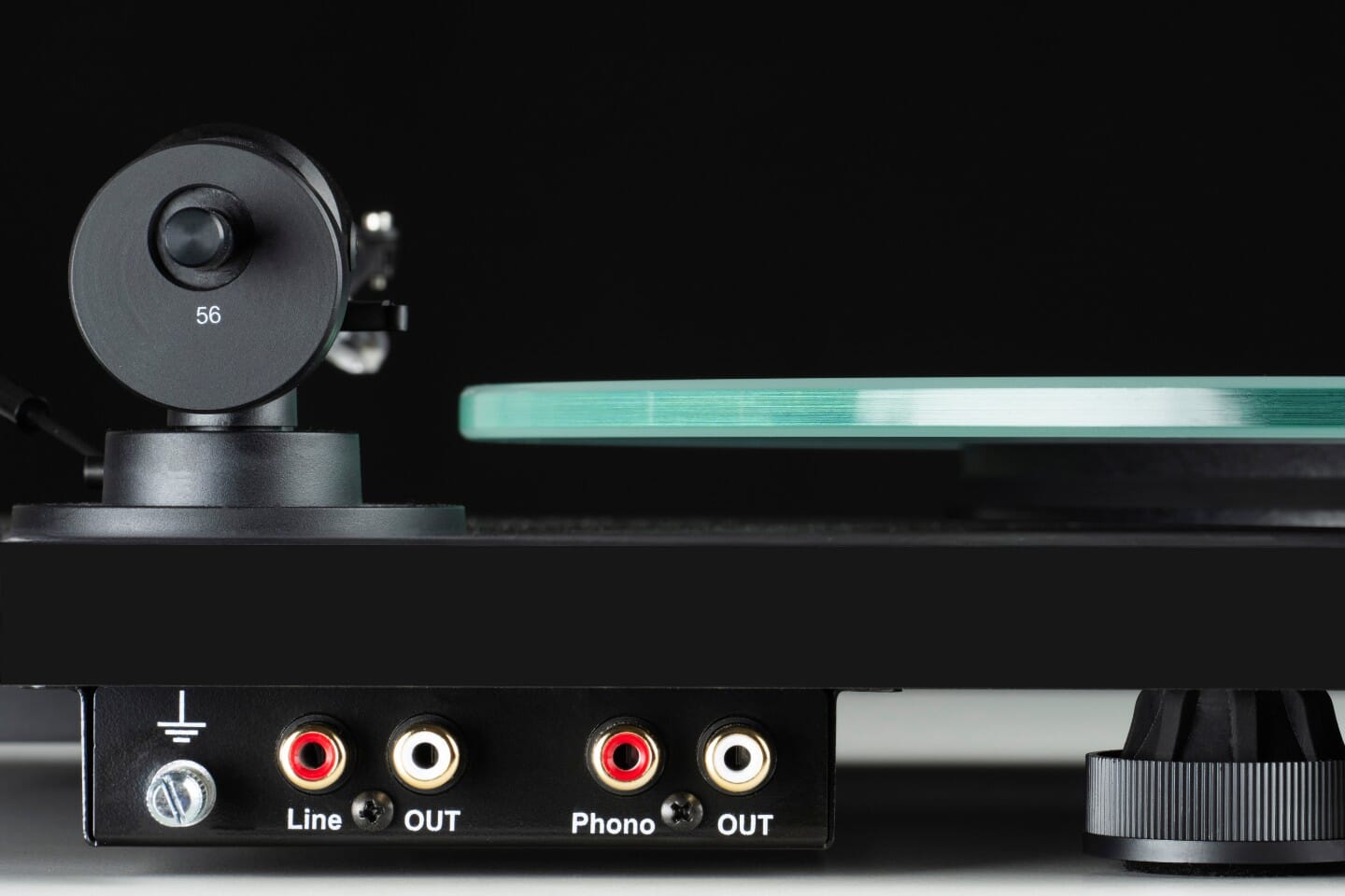 Built-In Phono Pre-Amp