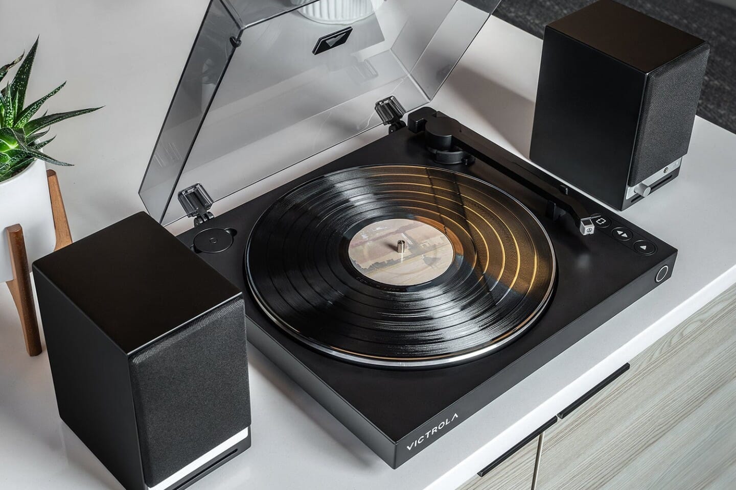 Victrola Automatic Turntable