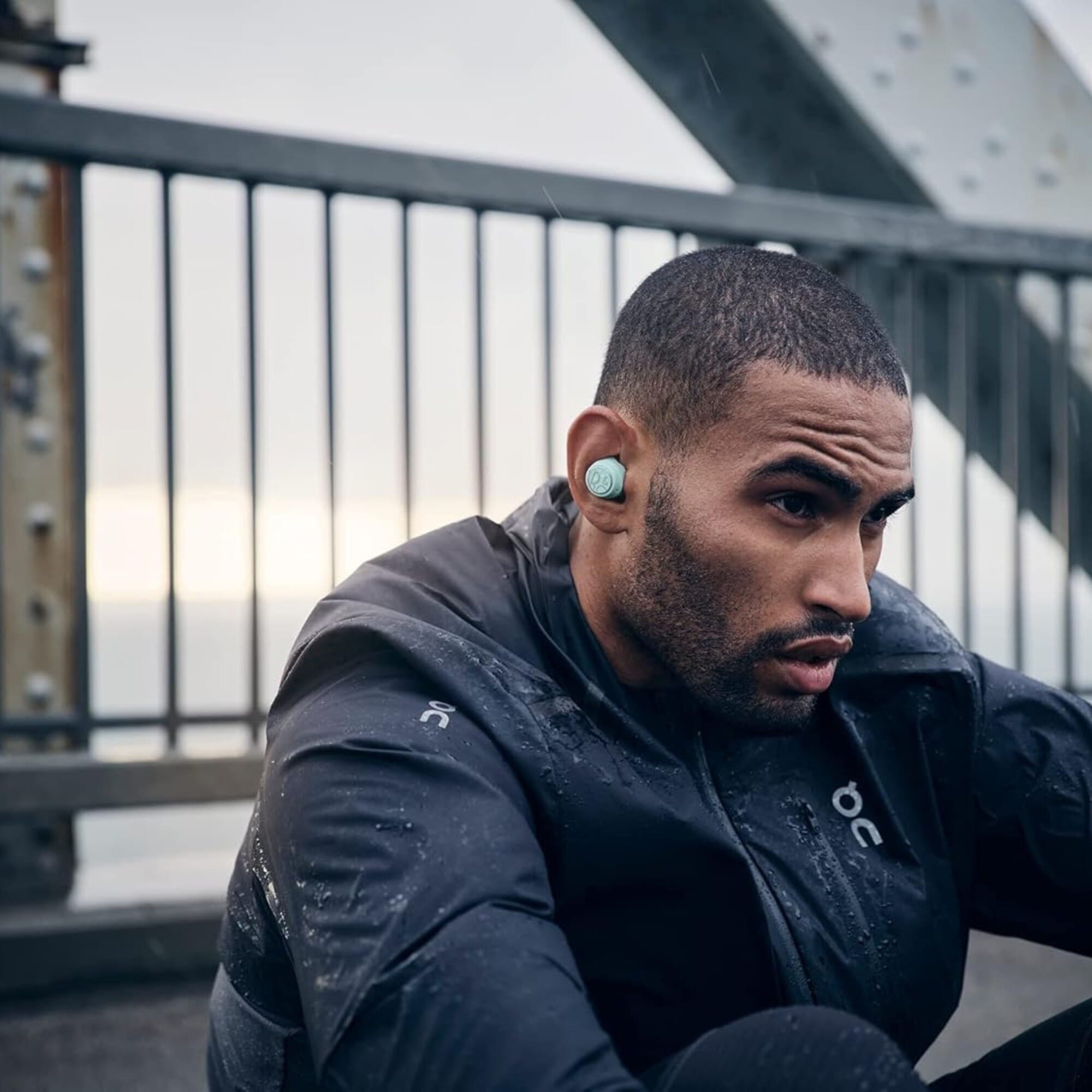 B＆O ワイヤレスイヤフォン　E8 SPORT 　BLACK Bang & Olufsen Beoplay E8 Sport True Wireless In-Ear