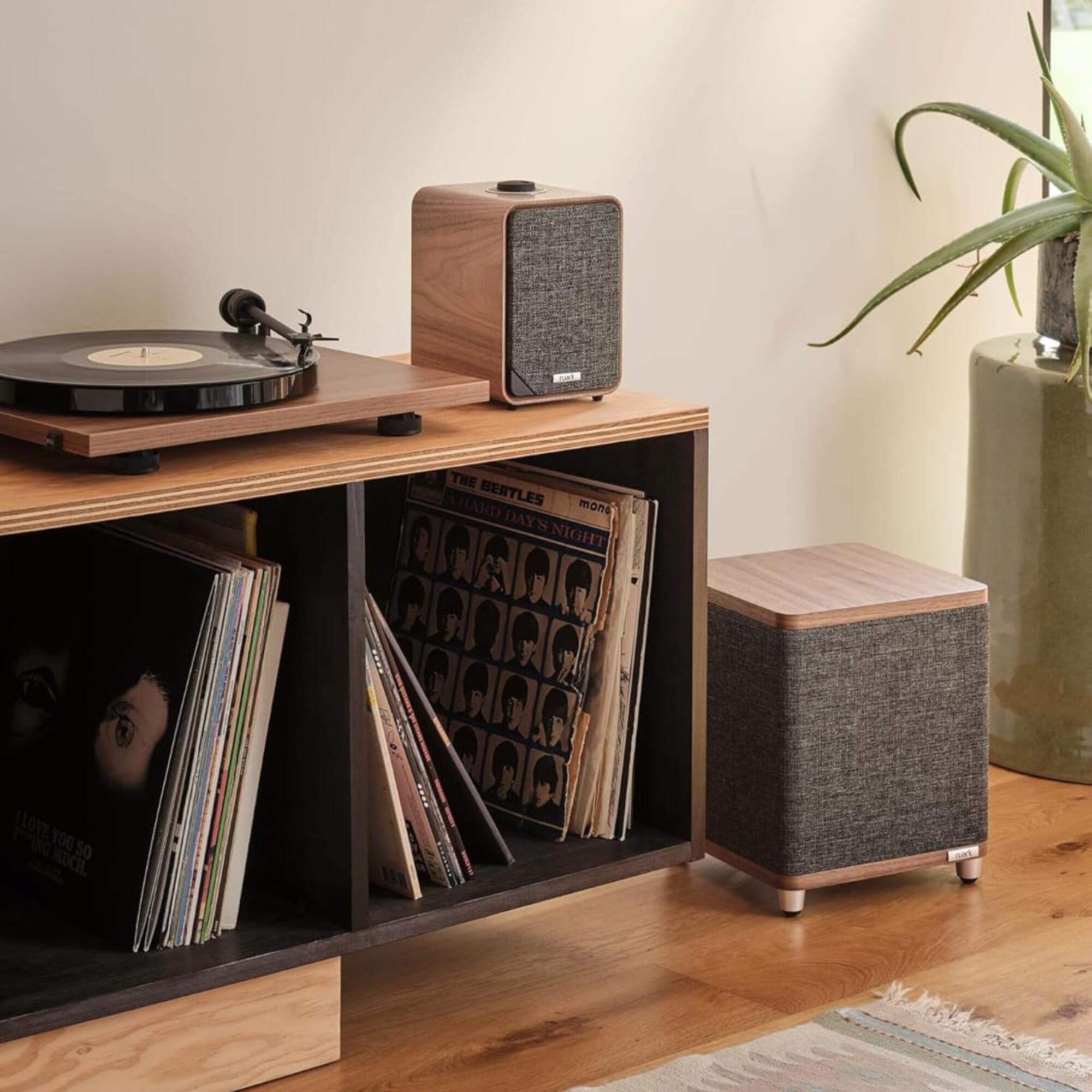 Pro-Ject T1 EVO, Ruark MR1 MK3 Speakers & Ruark RS1 Subwoofer