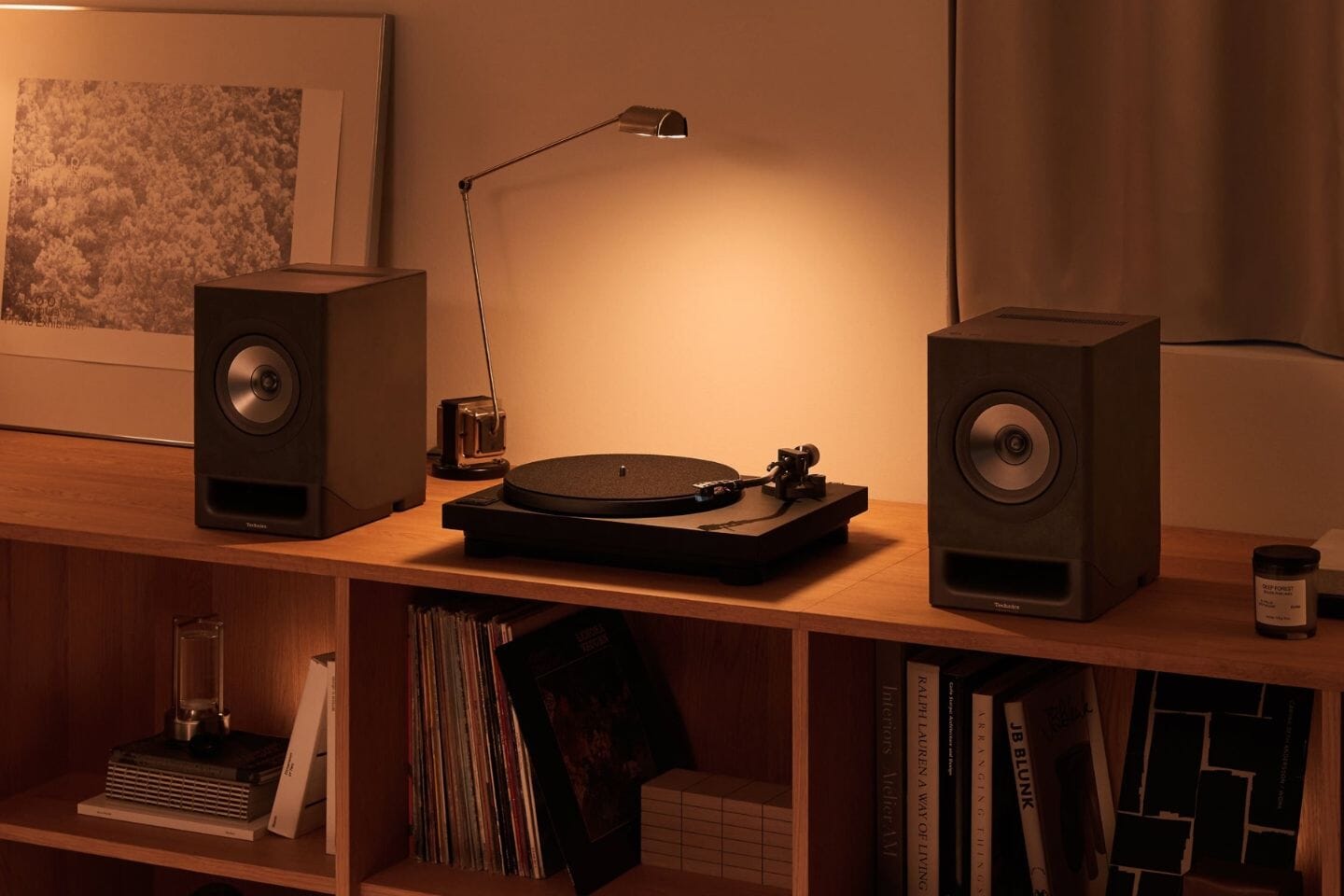 Bring the emotion back to your favourite music with our range of all-in-one turntable setups that work wonderfully together!