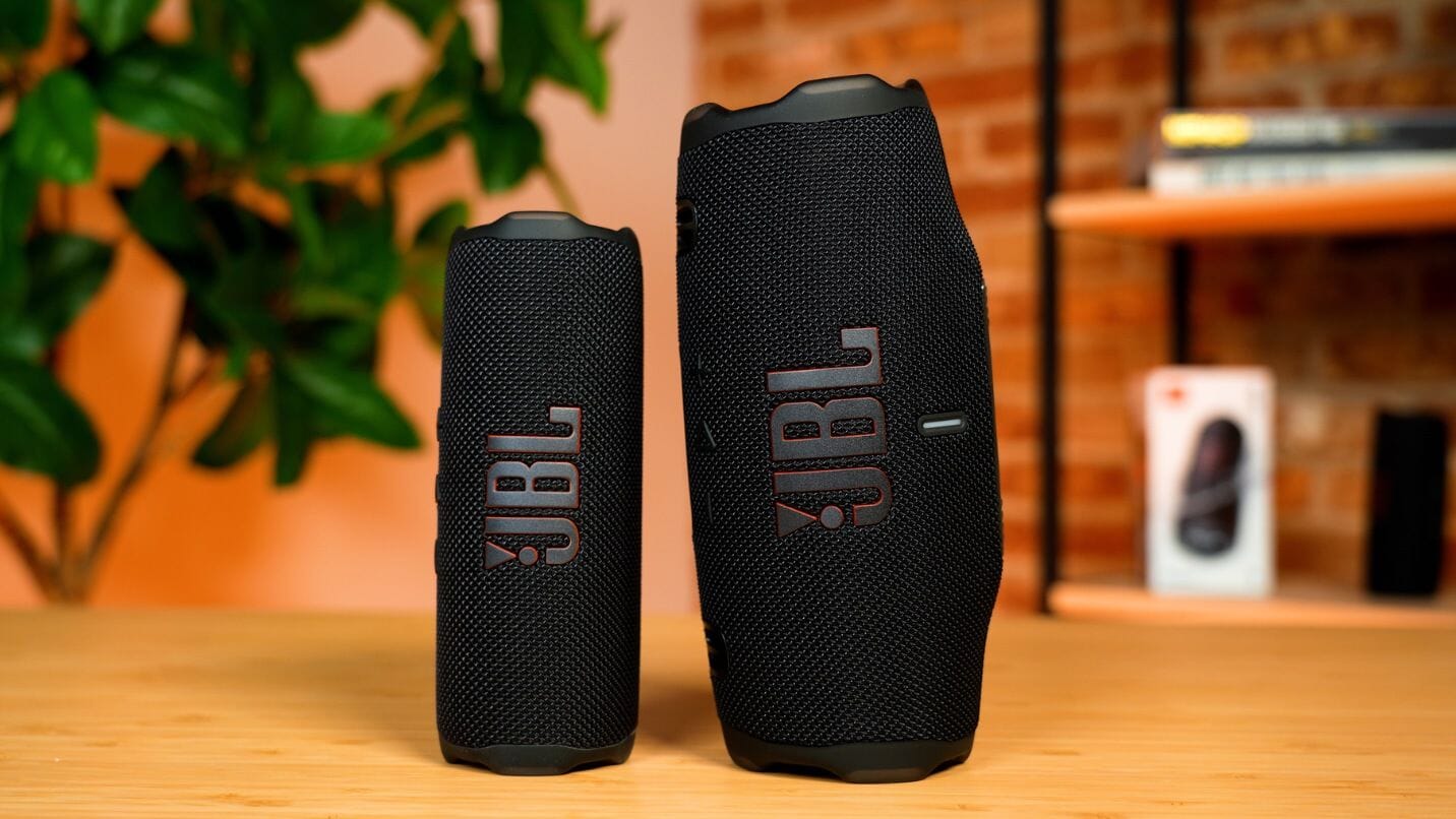 JBL Flip 7 vs Charge 6: Which Bluetooth Speaker Should You Buy?