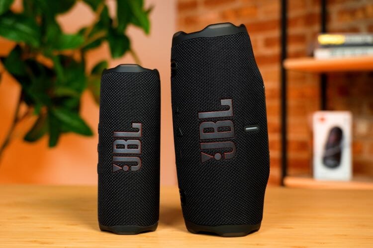 JBL Flip 7 vs Charge 6: Which Bluetooth Speaker Should You Buy?