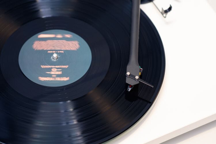 6 Common Turntable Setup Mistakes (and How to Avoid Them)