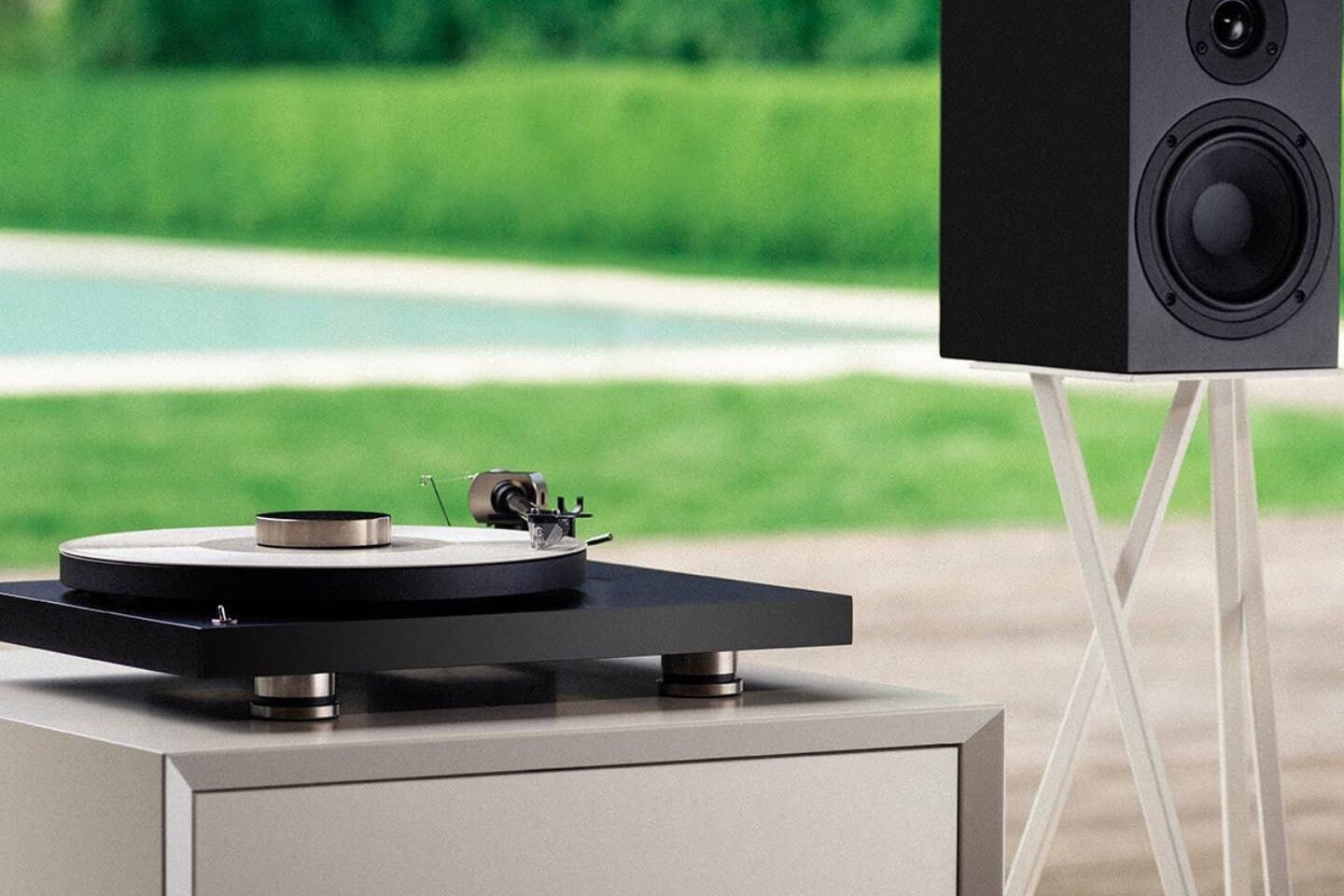 Buy Pro-Ject Debut PRO B (Black) | Smart Home Sounds