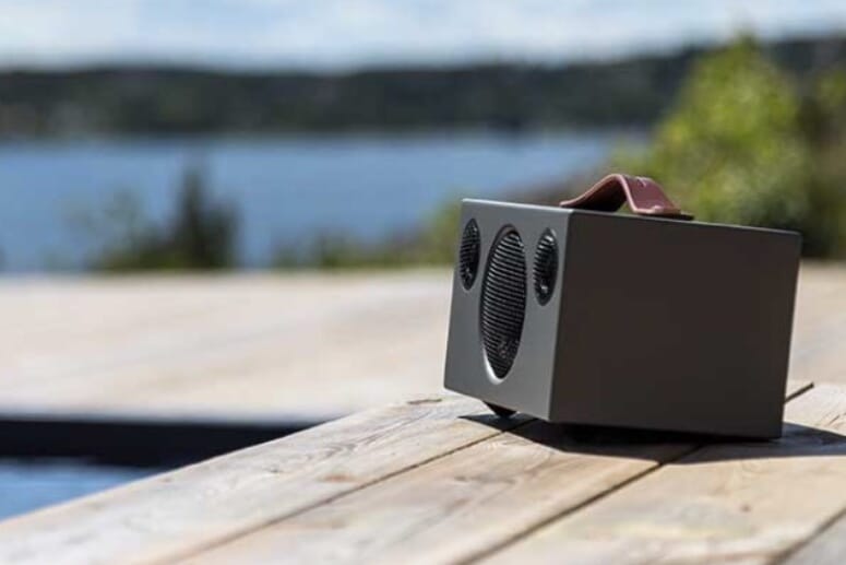 Easy Connectivity & Long Battery Life