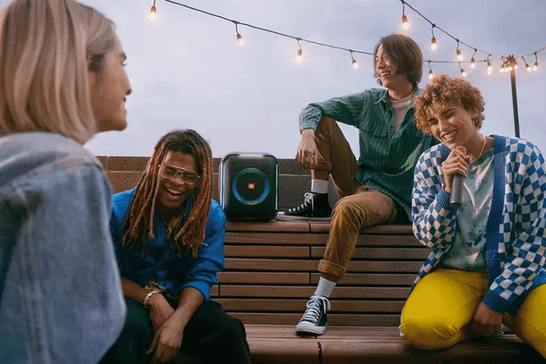 Up To 10 Hours Playtime 