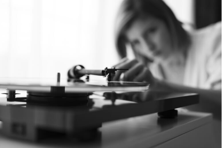 Audiophile engineered, entry-level turntable with built-in phono stage