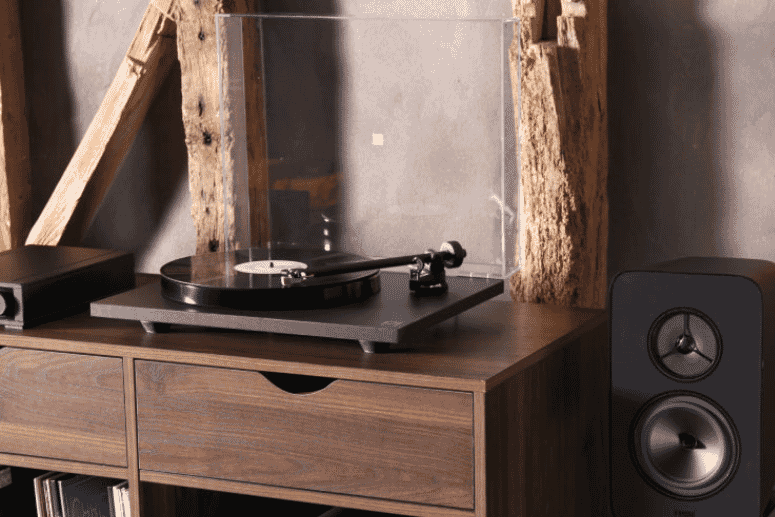 Rega Planar 1 Award-Winning Turntable