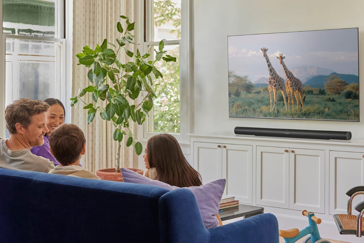 Sound Motion™ & Ultra Clear Dialogue