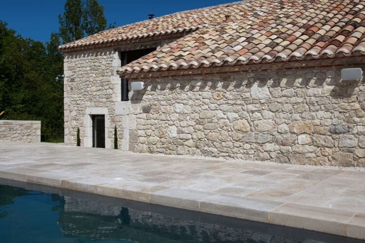 Top 7 Outdoor Speakers for your Garden